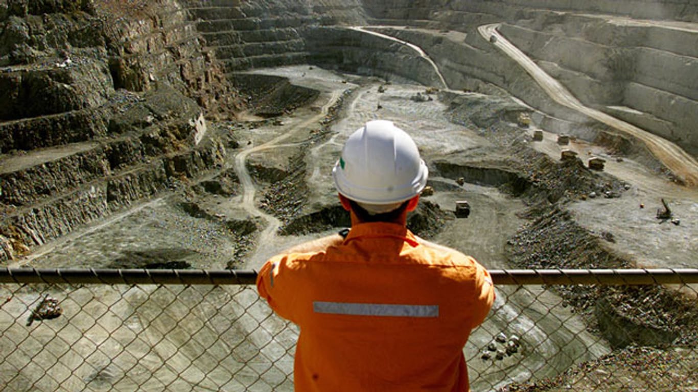 Wohlstand zulasten der Umwelt: Die größte Tagebau-Goldmine in Australien - Super Pit - offenbart das Ausmaß des Eingriffs in die Natur