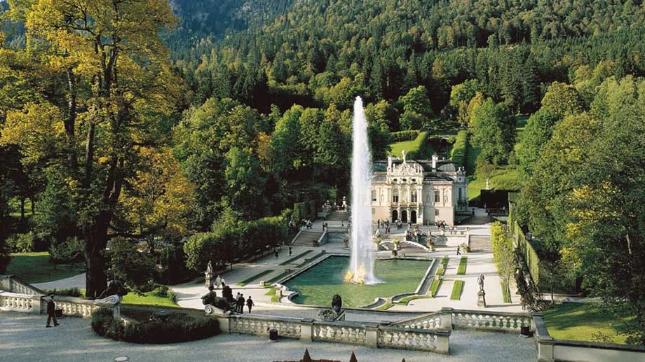 Das Lieblingsschloss des Märchenkönigs - auf Schloss Linderhof war Ludwig II. oft und gerne.