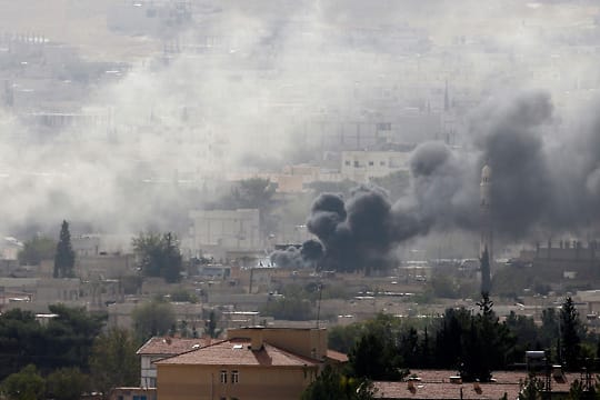 Kurdische Zivilisten sind in und um Kobane von IS-Kämpfern eingekesselt