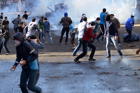 Bei überwiegend kurdischen Protesten gegen die Passivität der türkischen Regierung kamen in den vergangenen Tagen 31 Menschen ums Leben.