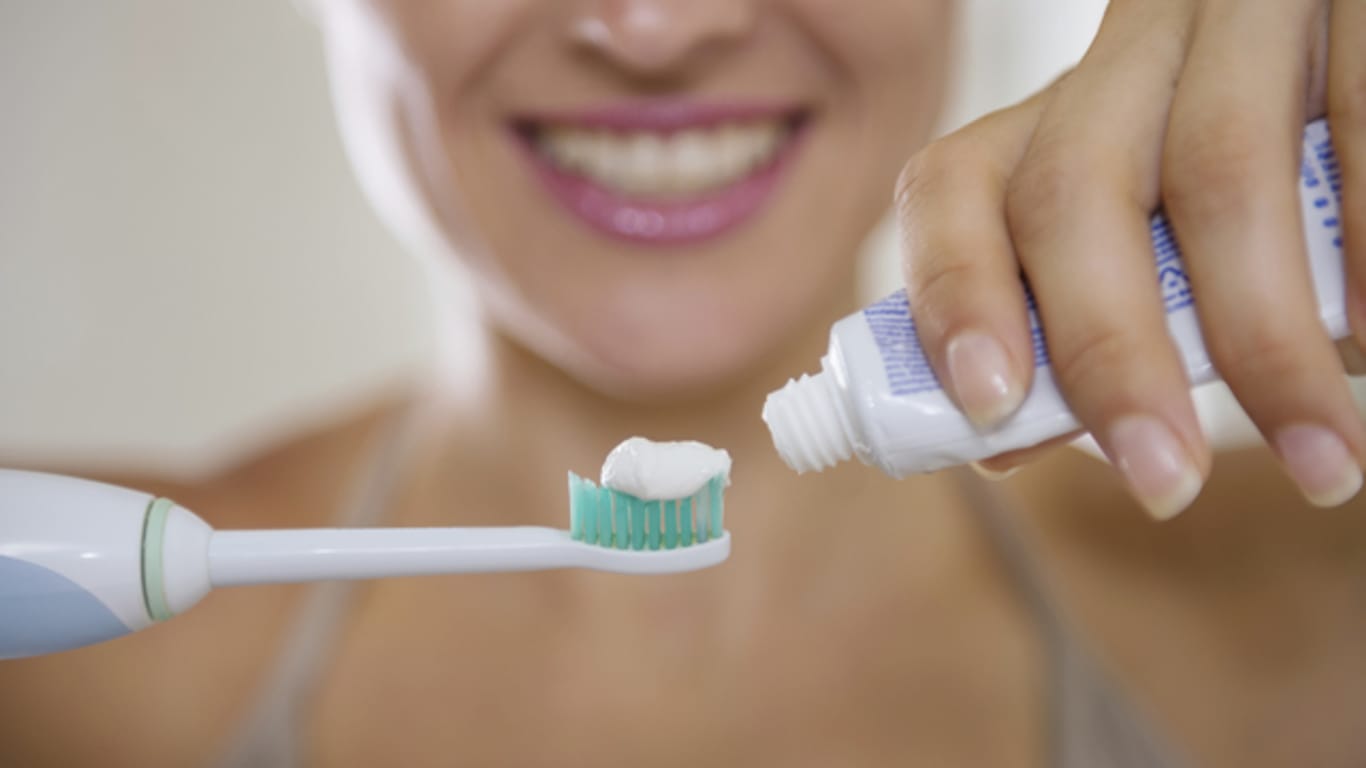 Eine gute Zahnpflege kann einer Parodontose vorbeugen