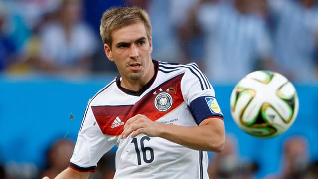 Philipp Lahm ist momentan noch nicht gleichwertig zu ersetzen für die deutsche Nationalmannschaft. Philipp Lahm ist momentan noch nicht gleichwertig zu ersetzen für die deutsche Nationalmannschaft.