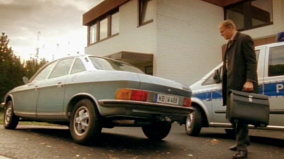 Auch der Wiesbadener Cop Murot (Ulrich Tukur) liebt seine uralte Karre. Über seinen 70er-Jahre NSU Ro 80 mit Wankelmotor sagte er einmal: "Eigentlich ist dieses Auto kein Auto, sondern eine charmante Ingenieursidee, die nie wirklich funktioniert hat."