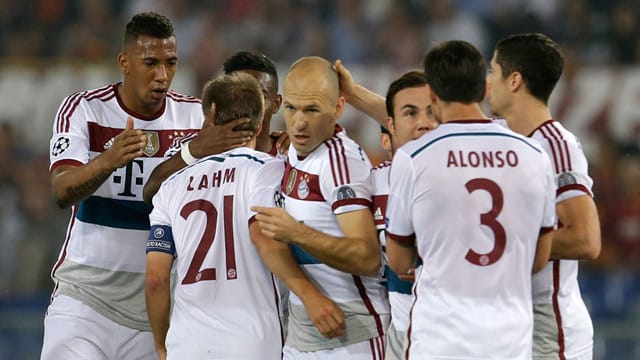 Jubeltraube des FC Bayern in Rom
