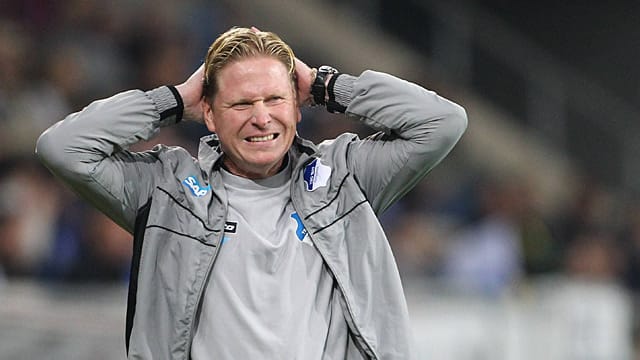 Hoffenheims Trainer Markus Gisdol spricht sich gegen den Einsatz von Torrichtern aus. Hoffenheims Trainer Markus Gisdol spricht sich gegen den Einsatz von Torrichtern aus.