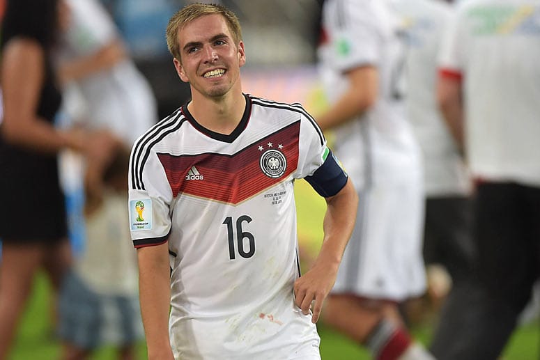 Philipp Lahm hat sein Trikot vom Spiel gegen Argentinien noch daheim.