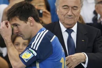Für Sepp Blatter (rechts) war Superstar Lionel Messi nicht der beste Spieler der WM.