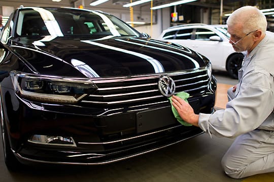 Neuer VW Passat im VW-Werk Emden