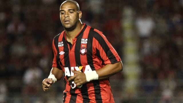 Brasiliens früherer Nationalstürmer Adriano im Februar 2014 im Trikot von Atletico Paranaense.