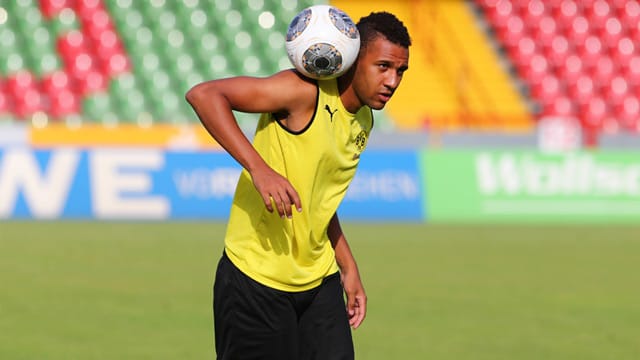 Willy Aubameyang bei einem Testspiel des BVB II gegen Rot-Weiß Oberhausen im August 2013.