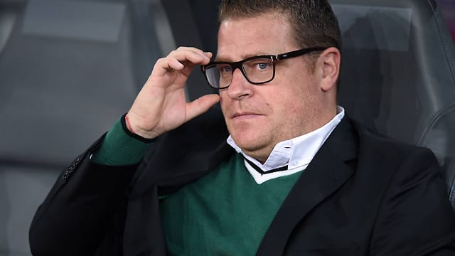 Max Eberl hat kein Verständnis für das Verhalten des FC Bayern im Fall Marco Reus. Max Eberl hat kein Verständnis für das Verhalten des FC Bayern im Fall Marco Reus.