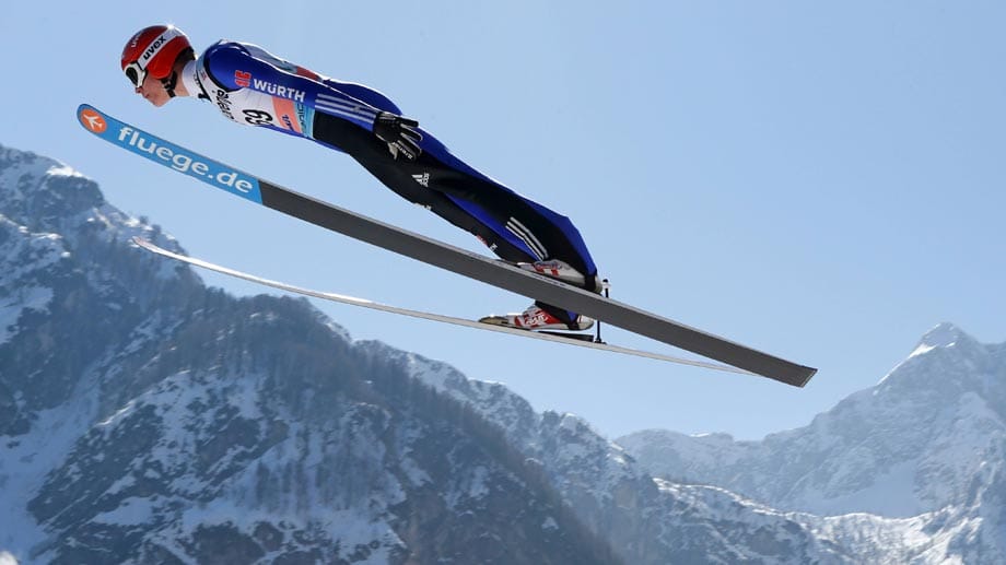 Andreas Wellinger kann erst auf eine kurze reine Skisprung-Karriere zurückblicken. Bis 2010 war er noch als Nordischer Kombinierer unterwegs. Danach lief es allerdings sehr erfolgreich für den Schüler aus Ruhpolding. In Sotschi holte er mit der Mannschaft Olympia-Gold.