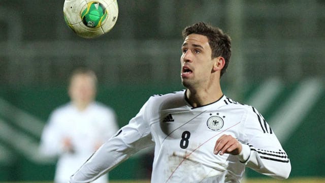 Rani Khedira hat ab der U15 alle Juniorenmannschaften des DFB durchlaufen. Rani Khedira hat ab der U15 alle Juniorenmannschaften des DFB durchlaufen.