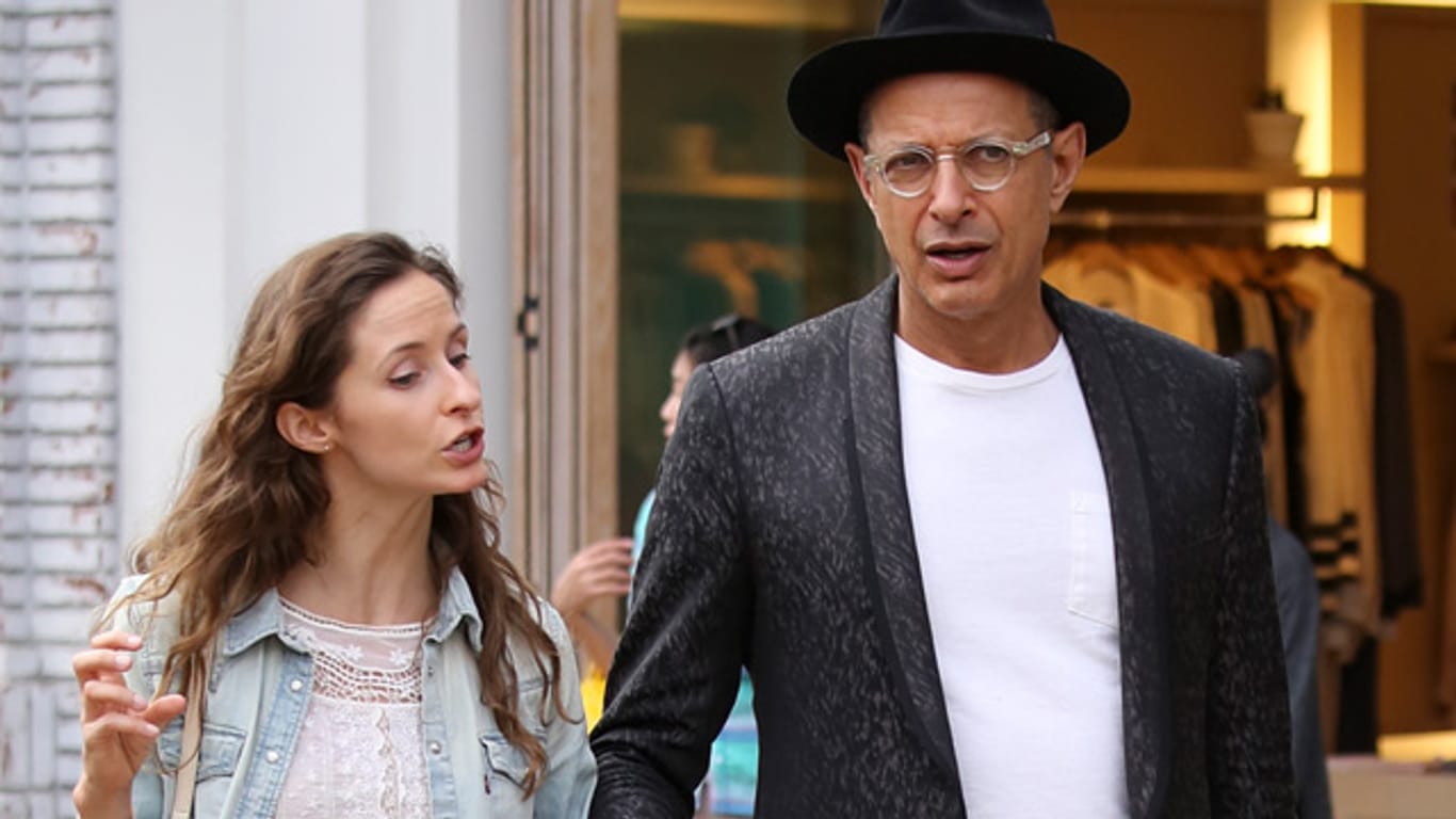 Jeff Goldblum und Emilie Livingston haben sich getraut.