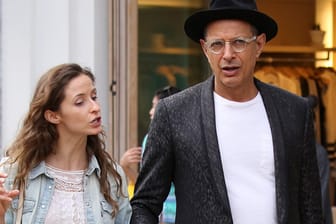 Jeff Goldblum und Emilie Livingston haben sich getraut.