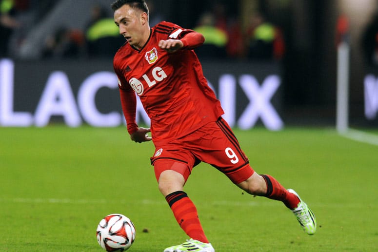 Leverkusens Josip Drmic am Ball