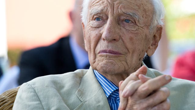 Altbundespräsident Walter Scheel im Juli diesen Jahres bei seiner Abschiedsfeier in Bad Krozingen Altbundespräsident Walter Scheel im Juli diesen Jahres bei seiner Abschiedsfeier in Bad Krozingen