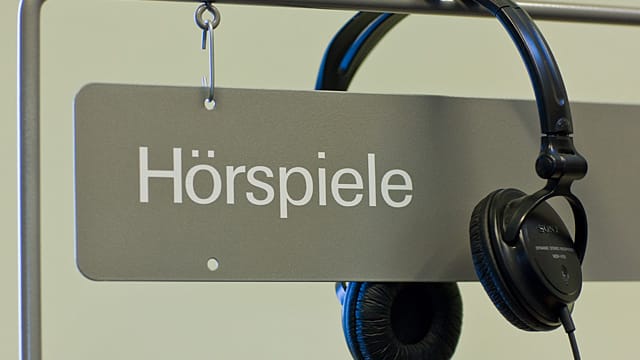 Hörspiele und Hörbücher sollen ab 2015 unterschiedlich besteuert werden - doch die Abgrenzung ist noch ungelöst