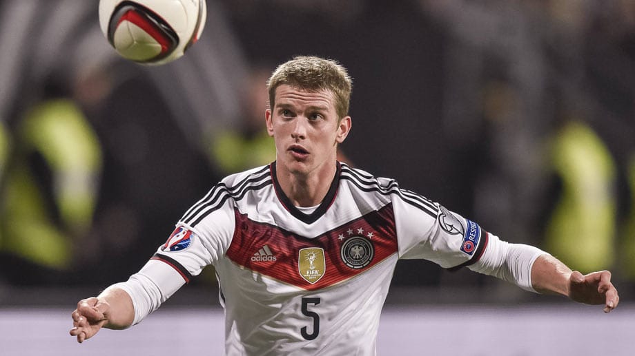 Lars Bender kommt gegen Gibraltar nur zu einem kurzen Einsatz für die Nationalmannschaft. Lars Bender kommt gegen Gibraltar nur zu einem kurzen Einsatz für die Nationalmannschaft.