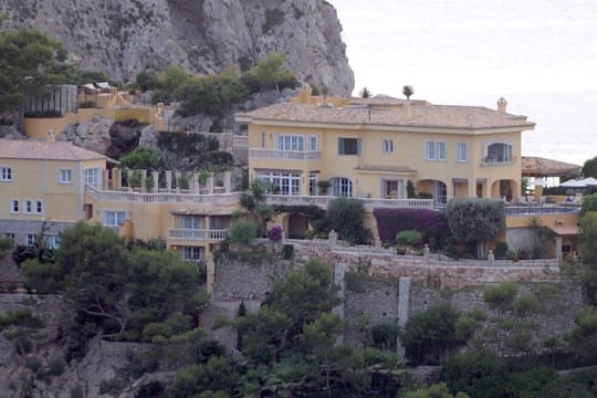 Eine Luxusvilla mit 1200 Quadratmetern Wohnfläche: Maschmeyer hat für sein "Castillo Mallorca" wohl einen Käufer gefunden