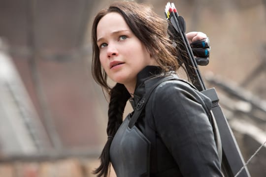 Katniss Everdeen (Jennifer Lawrence) wird zum Symbol des Widerstands.