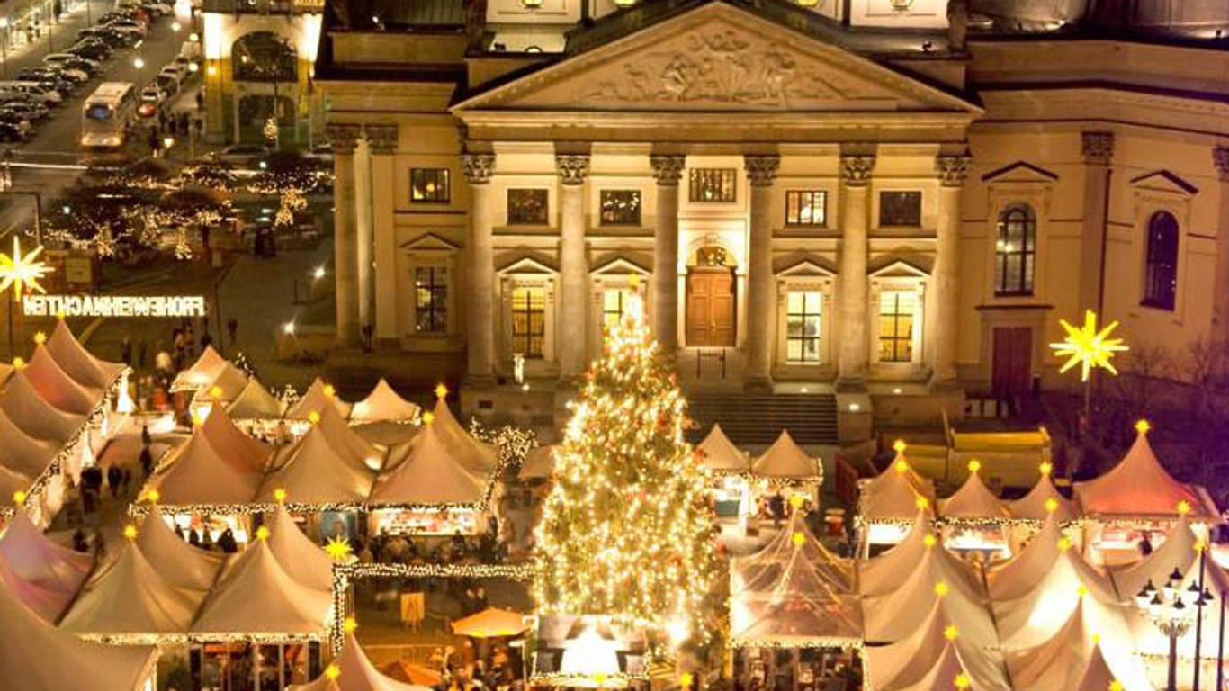Der wohl bekannteste Weihnachtsmarkt in Berlin ist der am Gendarmenmarkt.