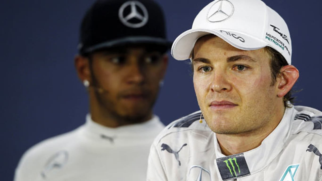 Würden die Punkte noch so gezählt wie früher, könnte Rosberg (re.) noch aus eigner Kraft den Titel holen.