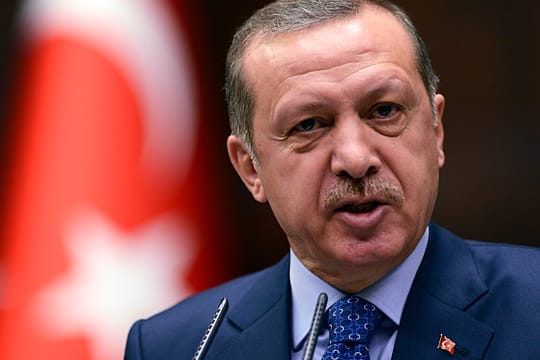 Sieht sich als Mann nicht auf einer Stufe mit Frauen: Recep Tayyip Erdogan