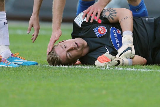 Jan Zimmermann wurde im Spiel gegen St. Pauli am Kopf getroffen. Daraufhin wurde bei einer Untersuchung die Geschwulst festgestellt.