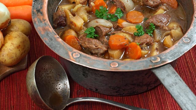 Irish Stew ist gerade in den Wintermonaten ein leckeres und gesundes Rezept mit Weißkohl