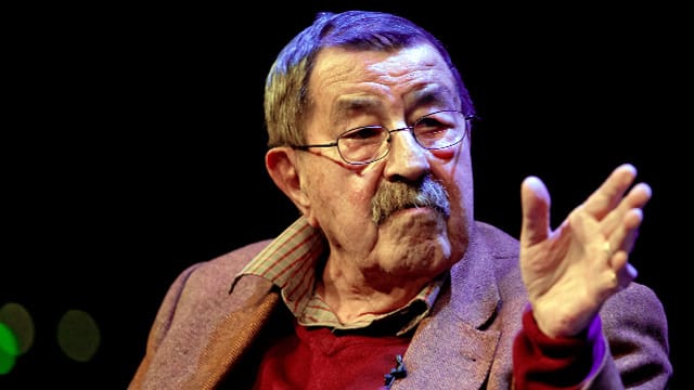 Der Schriftsteller Günter Grass mischt sich ein - und wirft der Politik "ein eklatantes Versagen" vor