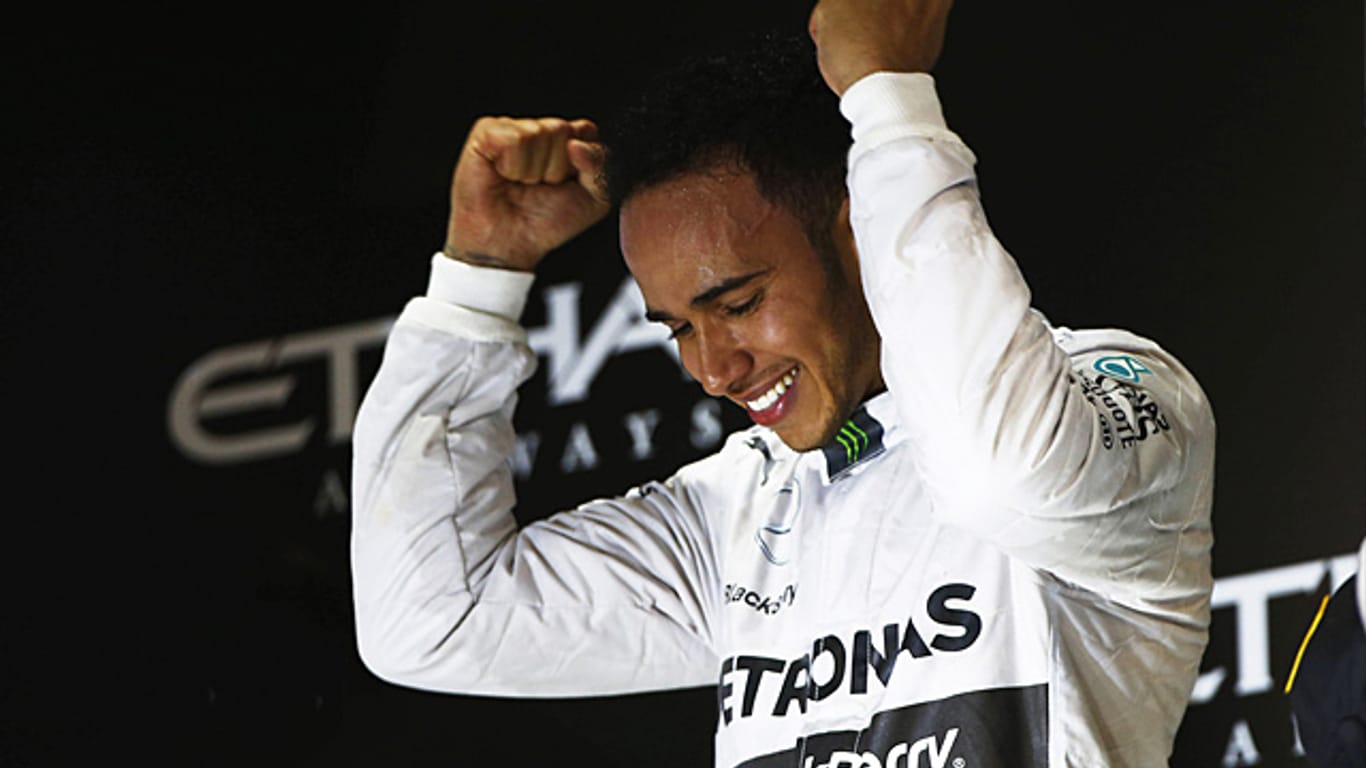 Startschuss für eine neue Ära? Weltmeister Lewis Hamilton jubelt nach seinem WM-Sieg in Abu Dhabi.