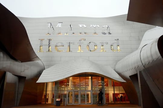 Marta Herford, Museum des Jahres 2014, bietet auch tagsüber einen beeindruckenden Anblick.