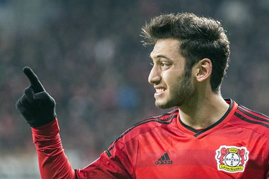 Hat Hakan Calhanoglu 2011 einen Vorvertrag bei Trabzonspor unterschrieben?