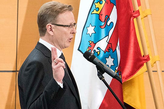 Bodo Ramelow ist im zweiten Wahlgang zum Ministerpräsidenten von Thüringen gewählt worden.