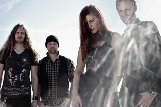 Otto Schimmelpenninck (ganz links), Bassist der Metal-Band Delain.