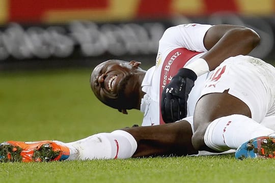 Antonio Rüdiger musste wegen einer Knieverletzung den Platz verlassen.