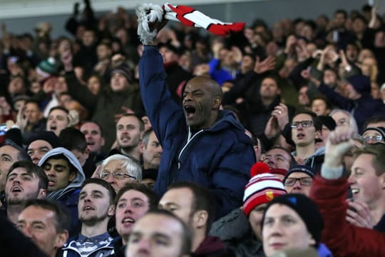 Jubel oder Verärgerung? United-Fans während des Spiels in Southampton.