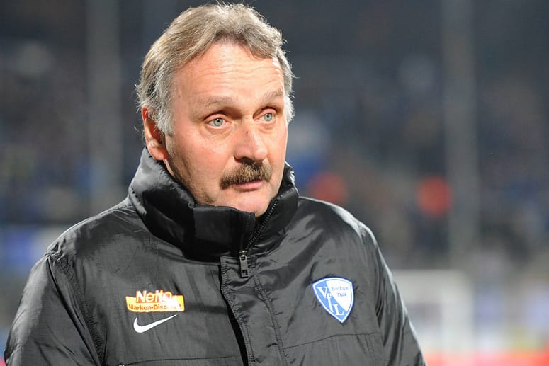 Der beim VfL Bochum entlassene Peter Neururer fühlt sich ungerecht behandelt.