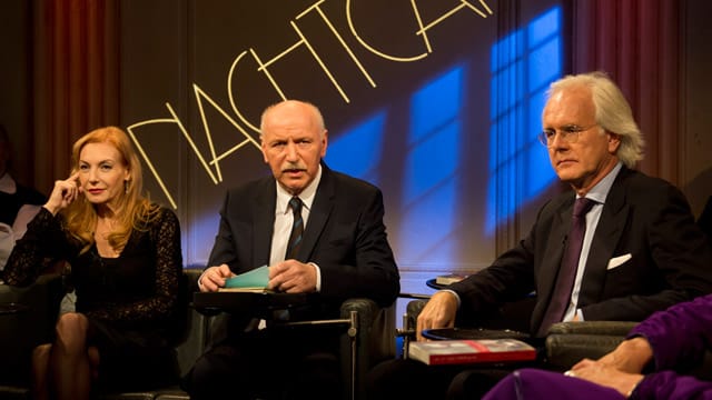 Moderator Wieland Backes (mi.), Sängerin Ute Lemper und Entertainer Harald Schmidt bei der Aufzeichnung der letzten "Nachtcafé"-Sendung am 10. Dezember 2014.