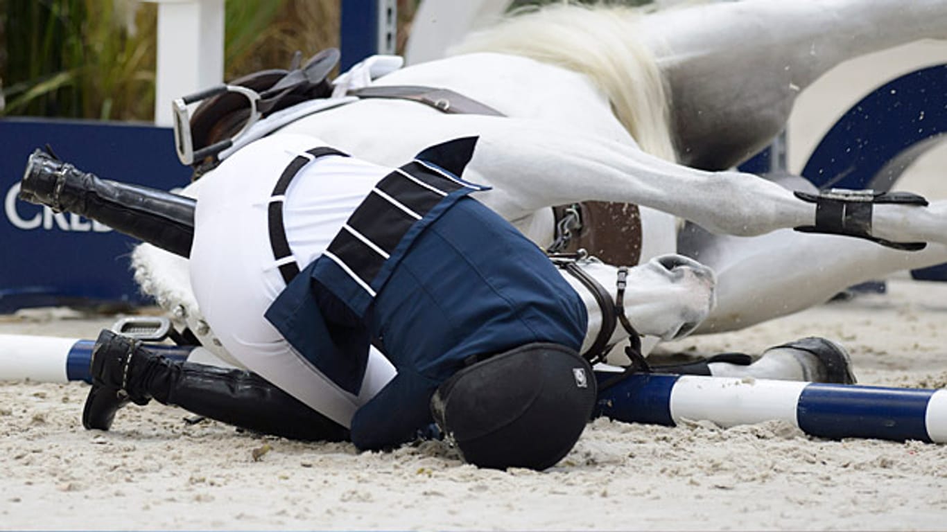 Athina Onassis de Miranda ist beim Weltcup-Turnier in Genf mit ihrem Pferd Camille schwer gestürzt.