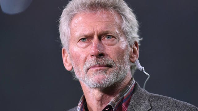 Gegenwind für Paul Breitner. Die Bundesliga-Manager wehren sich gegen die Aussagen des Welt- und Europameisters. Gegenwind für Paul Breitner. Die Bundesliga-Manager wehren sich gegen die Aussagen des Welt- und Europameisters.