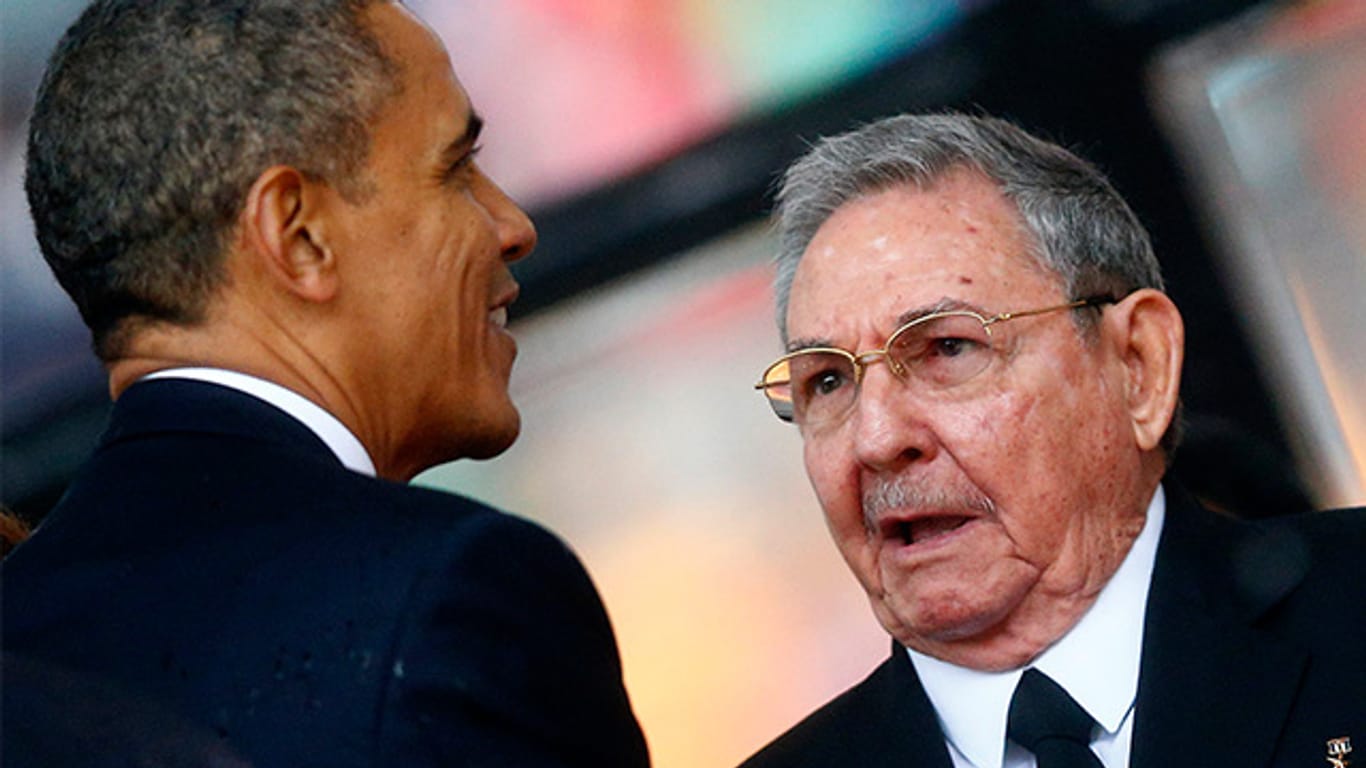 Barack Obama und Raúl Castro begegneten sich vor fast genau einem Jahr bei der Beerdigung des ehemaligen südafrikanischen Präsidenten Nelson Mandela.