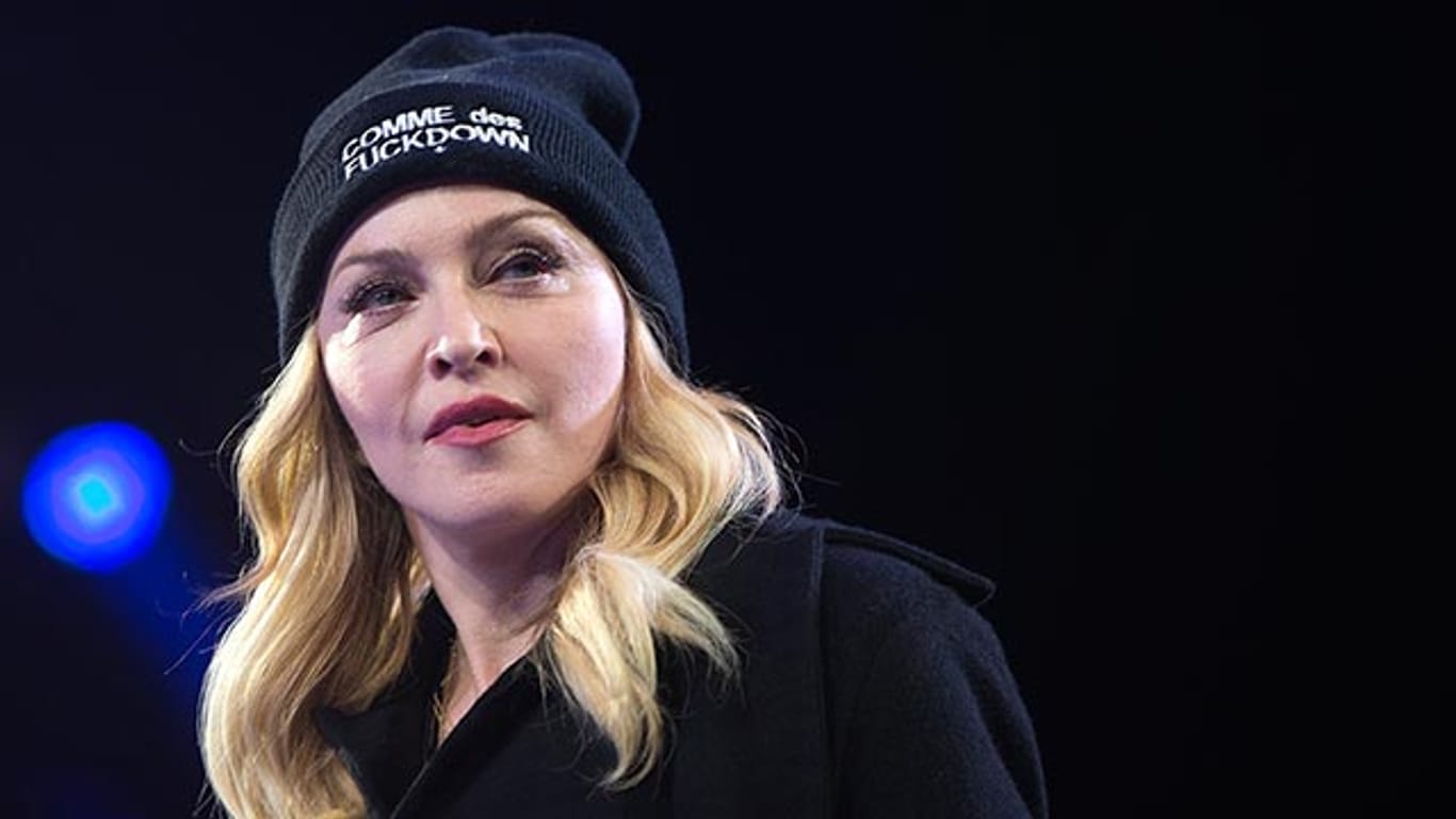 Madonna macht ihren Fans ein "Weihnachtsgeschenk".