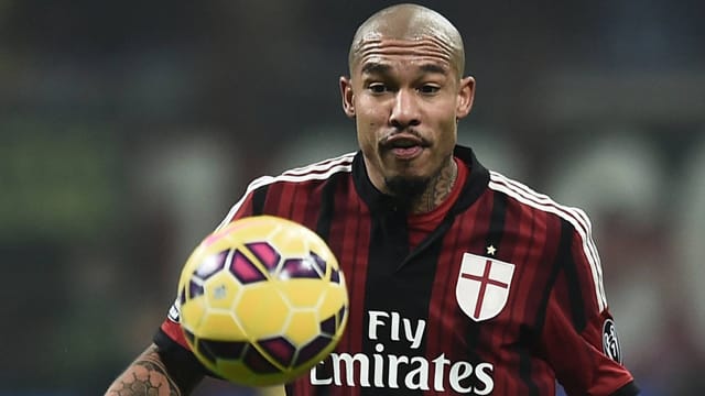 Nigel de Jong vom AC Mailand steht Medienberichten zufolge auf der Schalker Einkaufsliste. Nigel de Jong vom AC Mailand steht Medienberichten zufolge auf der Schalker Einkaufsliste.