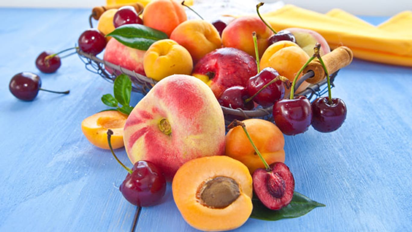 Aprikosen und Kirschen sind reich an Vitamin A und seine Vorstufen
