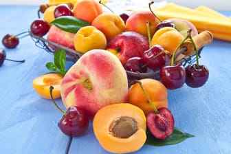 Aprikosen und Kirschen sind reich an Vitamin A und seine Vorstufen