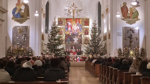 Muslimische Lieder bei einer christlichen Messe. Eine gute Idee?