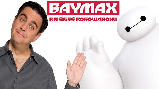 Bastian Pastewka spricht Knuddel-Roboter Baymax.