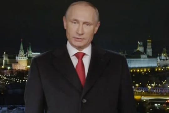 Wladimir Putin bei seiner Neujahrsansprache im russischen Fernsehen.